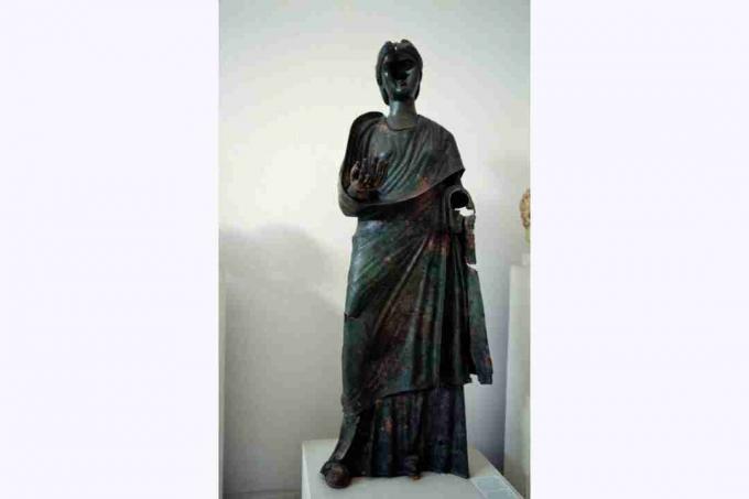 Alexander Severuksen äidin Julia Mamaea, pronssipatsas, löytynyt Spartasta, Rooman sivilisaatiosta, 3. vuosisadalla