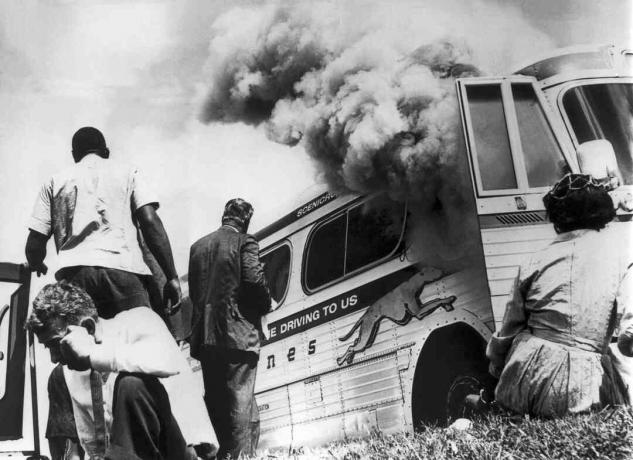 Freedom Riders poltti bussin