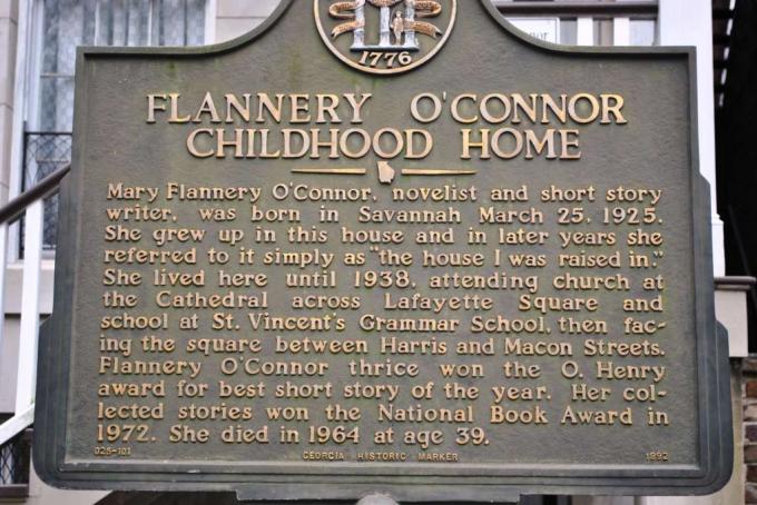 Plakki Flannery O'Connorin lapsuuskodissa