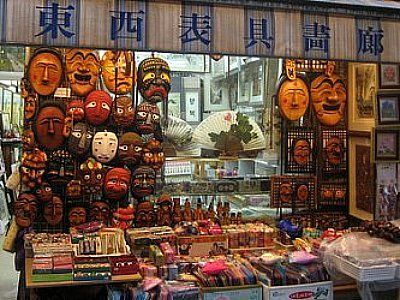 Maski myytävänä turisteille, Insadong, Soul, Etelä-Korea