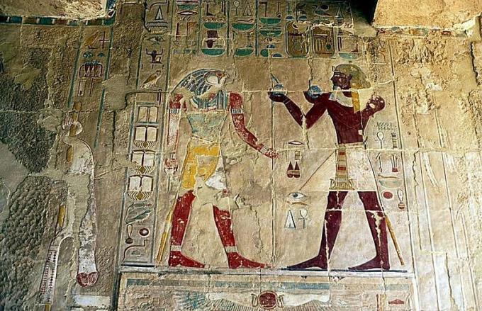 Faarao Hatshepsut tekee tarjouksen Horukselle.