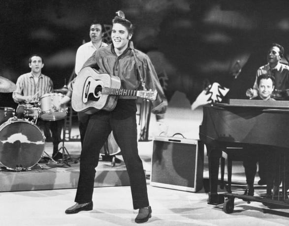 Elvis Presley harjoittelee