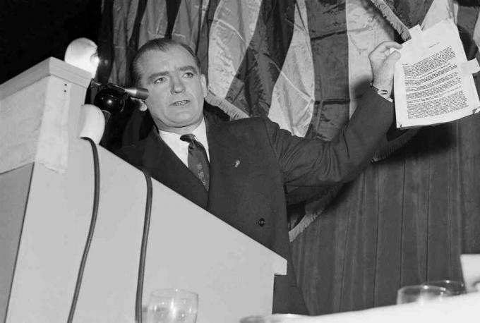 valokuva senaattori Joseph McCarthystä