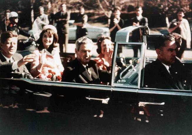 Kennedyn salamurha: Kennedy autossa