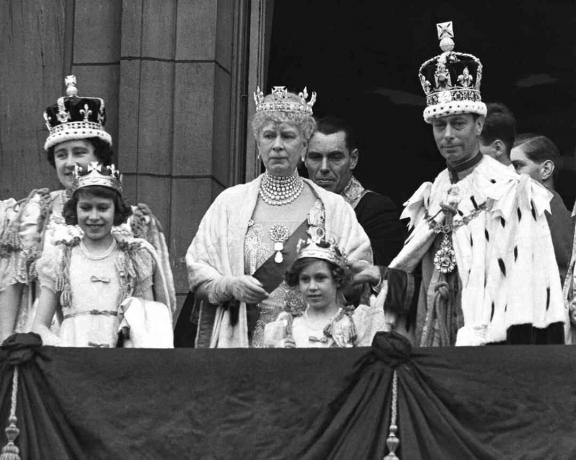 Kuningatar Mary ja perhe George VI: n kruunauksessa