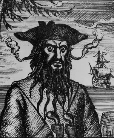 Circa 1715, kapteeni Edward Teach, tunnetaan paremmin nimellä Blackbeard