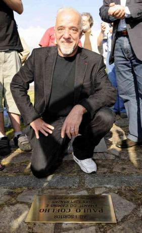 Brasilialainen kirjailija Paulo Coelho Santiago de Compostelassa