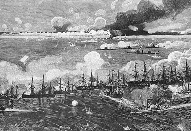 Unionin sota-alukset linja-ammussa Fort Fisherissä.